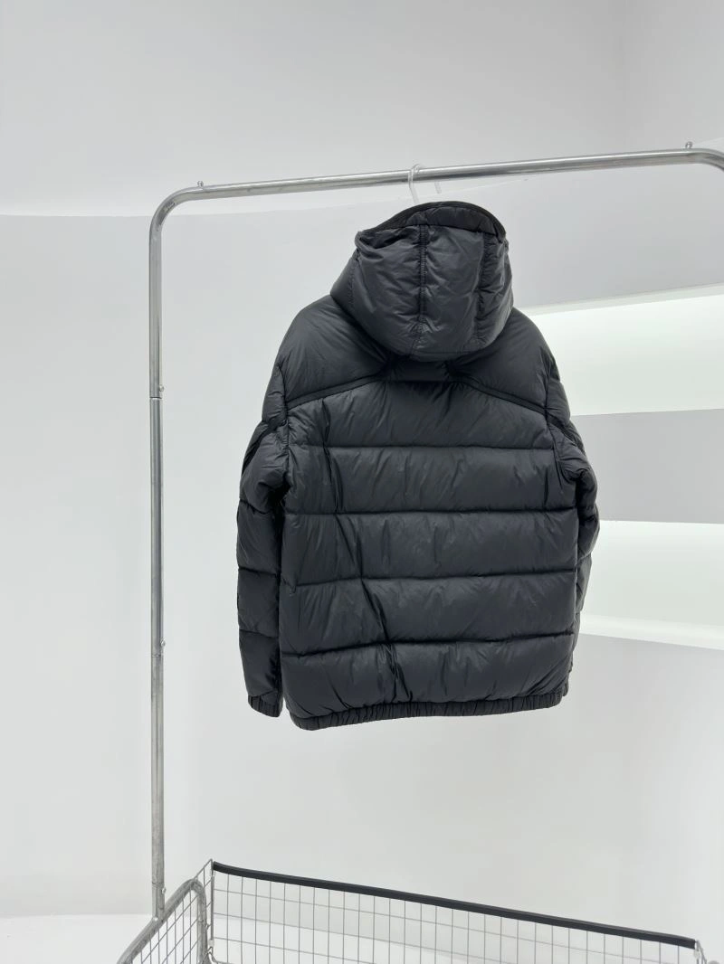 Moncler Down Jackets Snug 144455