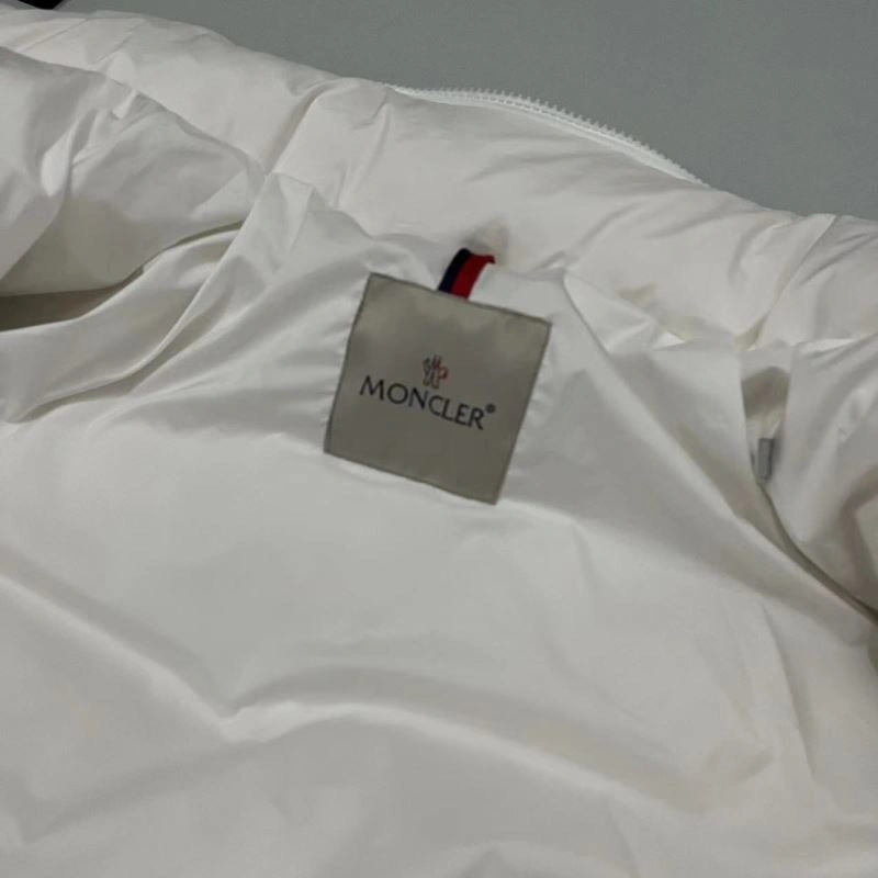 TimelessDesign Moncler Down Jackets 144448