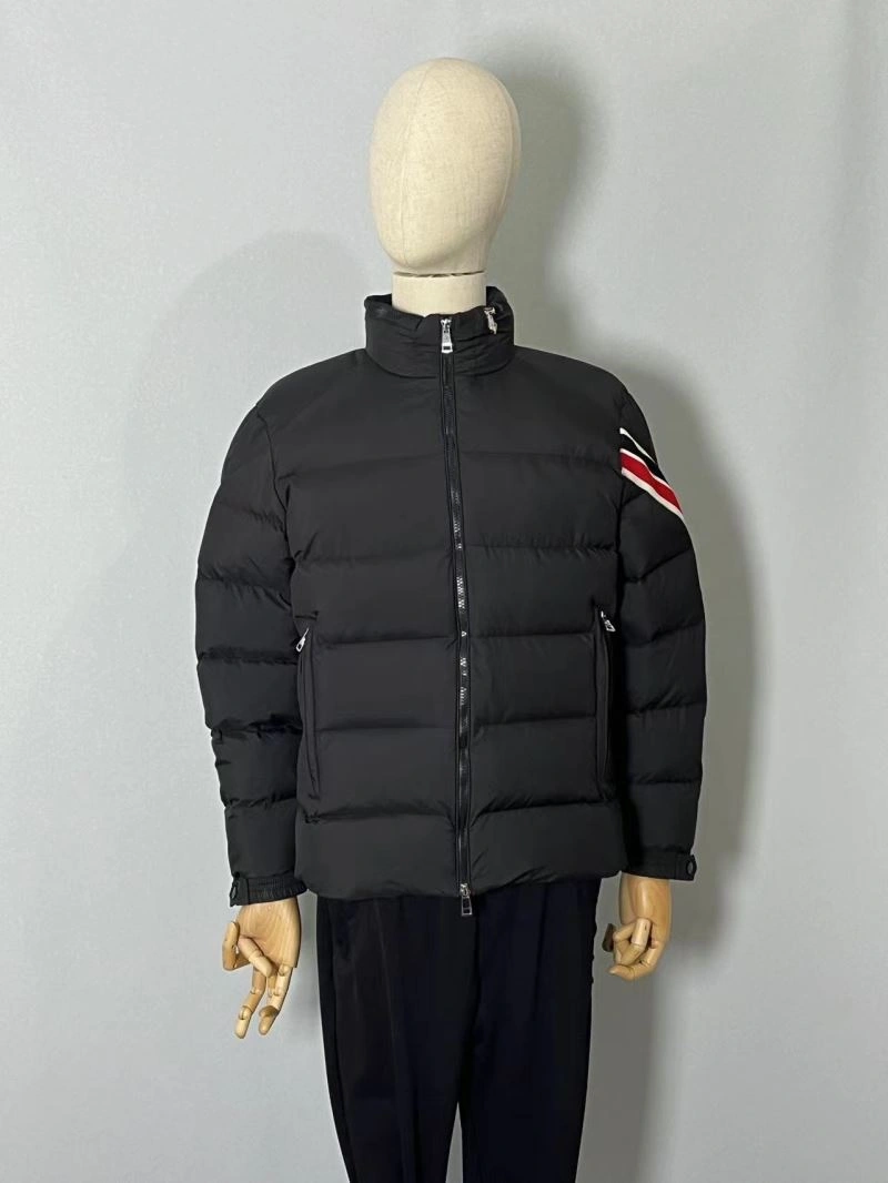 Moncler Down Jackets UrbanChic 144443