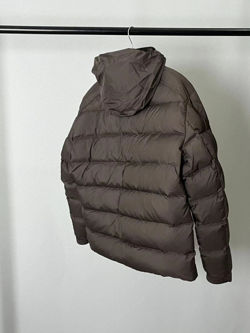 Moncler Down Jackets Attractive 144439