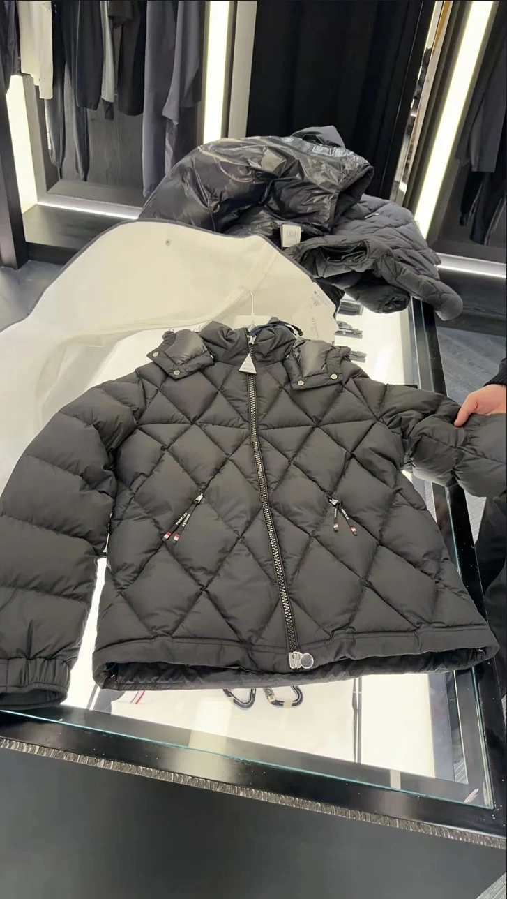 Chic Moncler Down Jackets 144434
