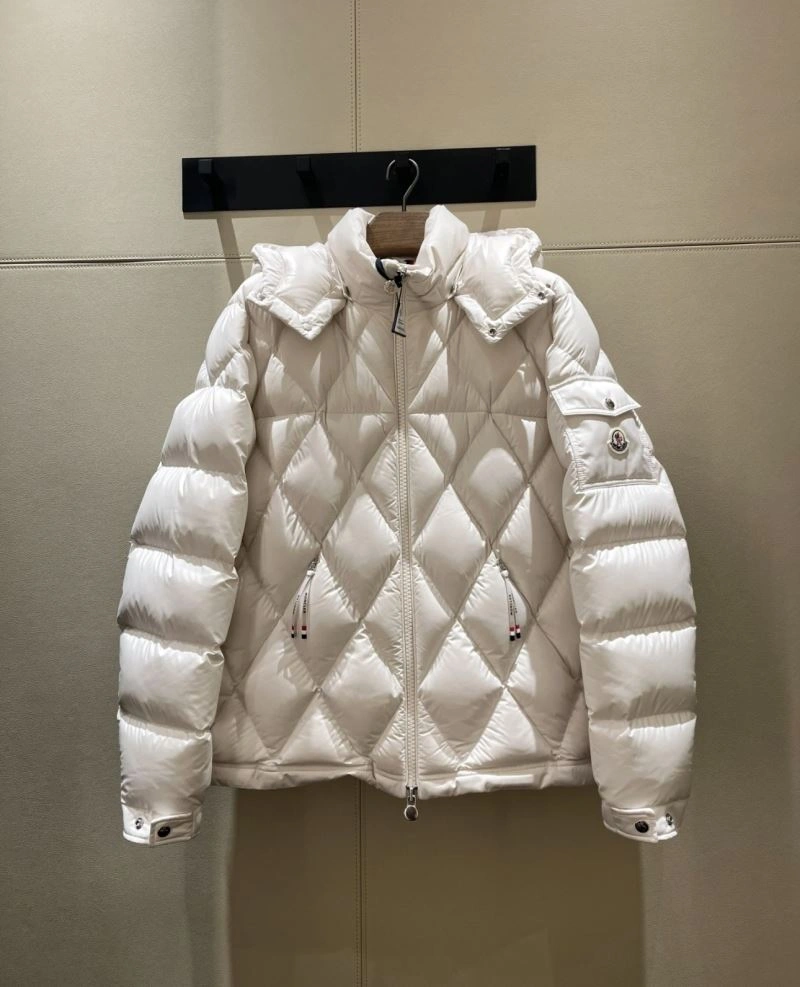 Moncler Down Jackets Resilient 144445