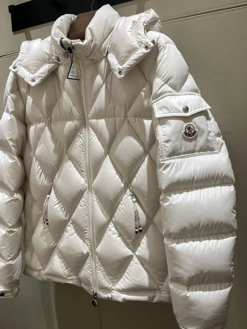 Moncler Down Jackets Resilient 144445