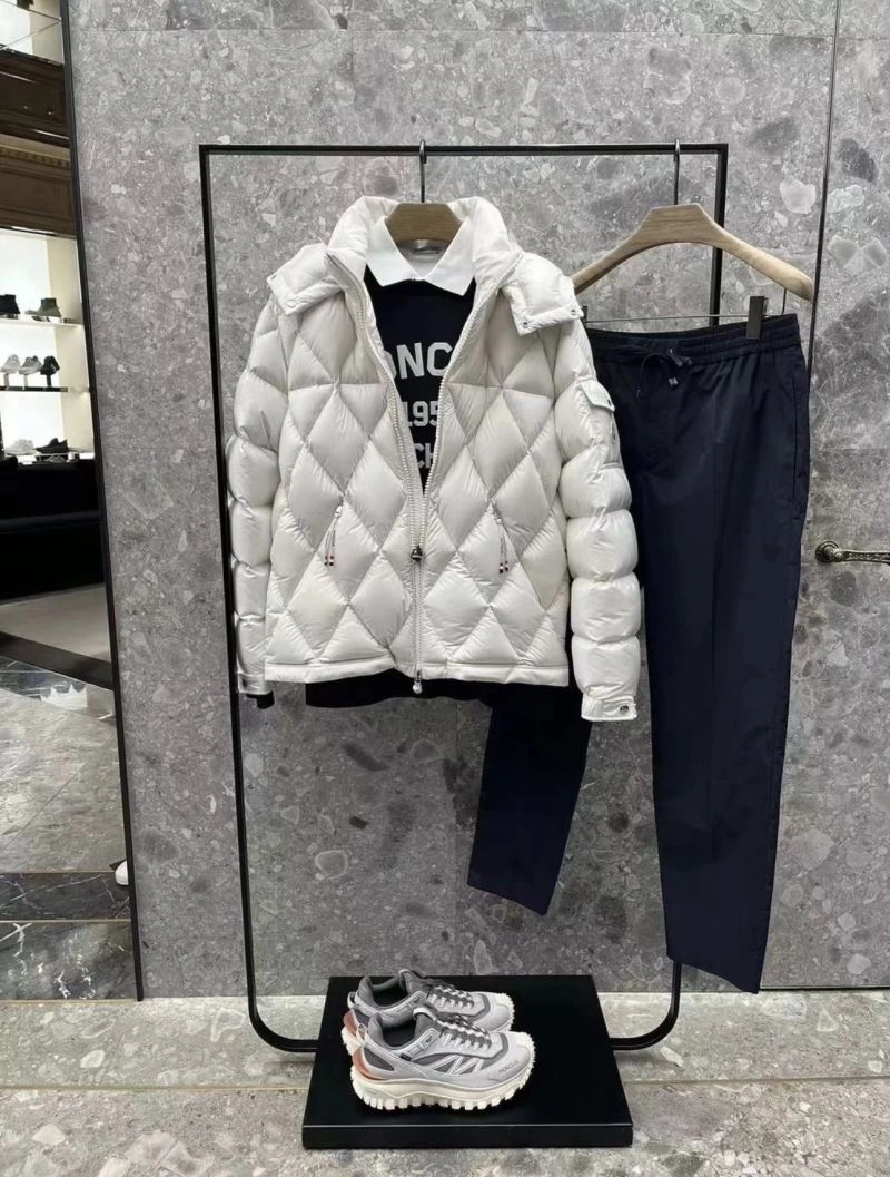 Moncler Down Jackets Resilient 144445