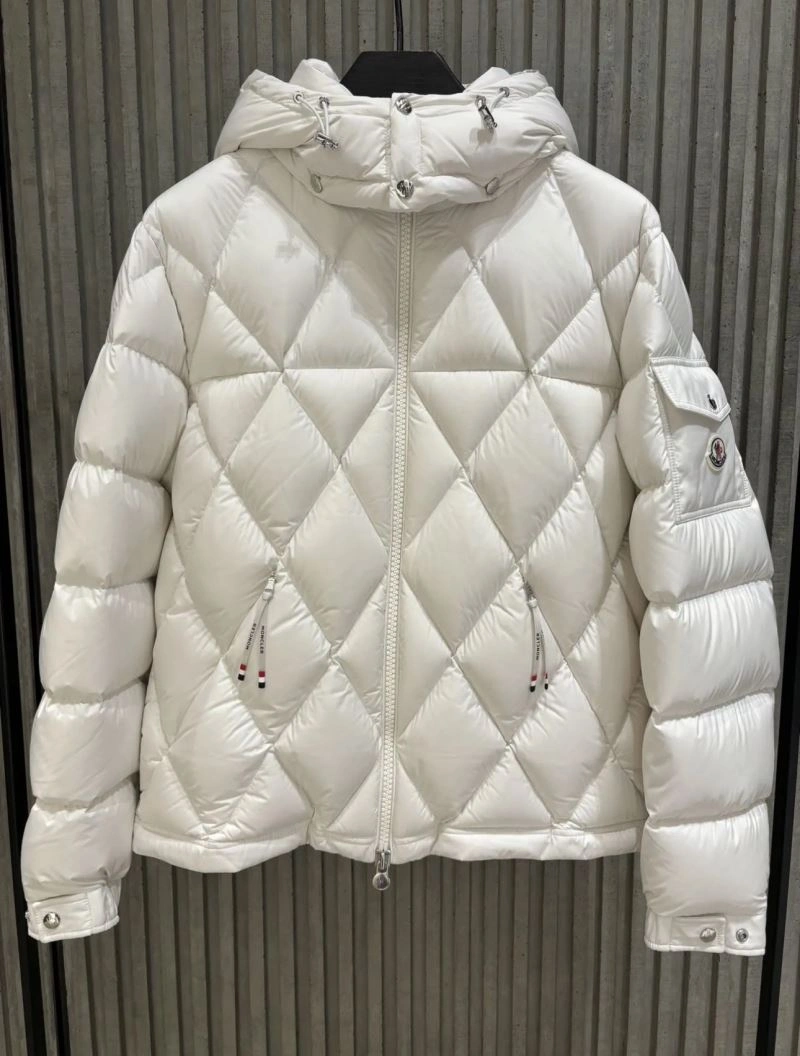 Moncler Down Jackets Resilient 144445