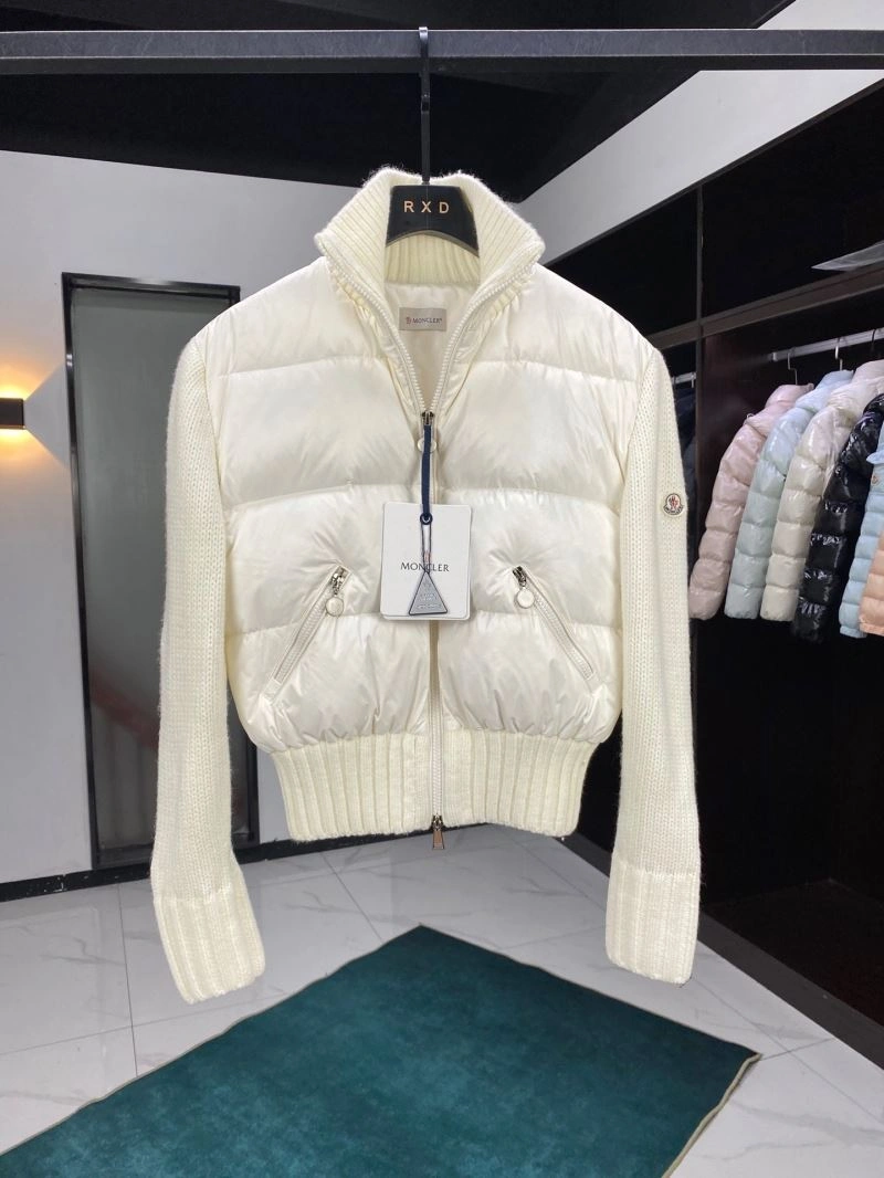 Casual Moncler Down Jackets 144436