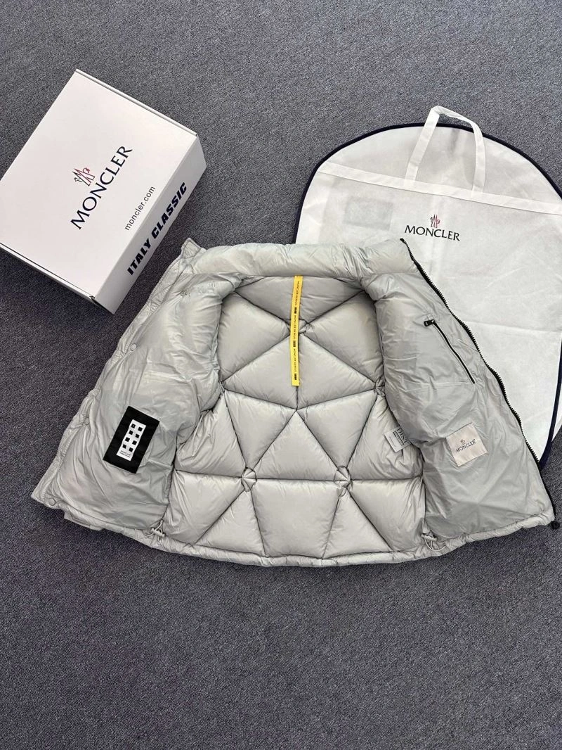 Affordable Moncler Down Jackets 144442