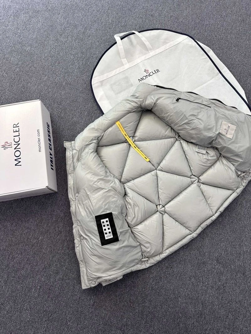 Affordable Moncler Down Jackets 144442