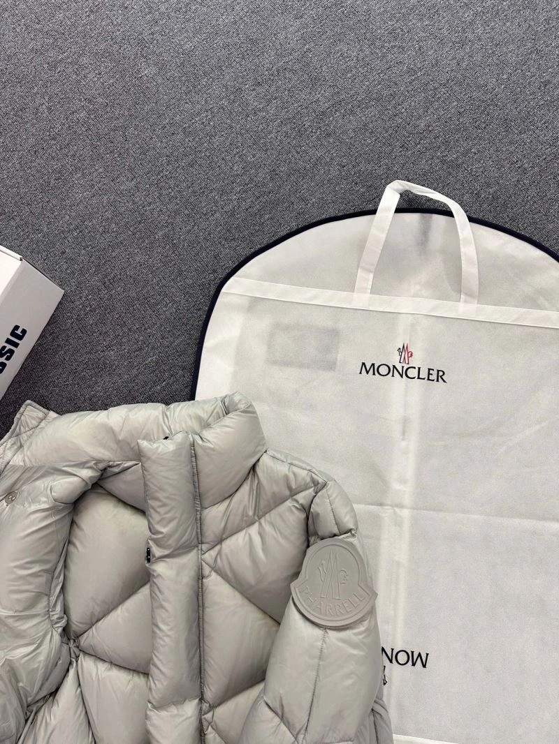 Affordable Moncler Down Jackets 144442