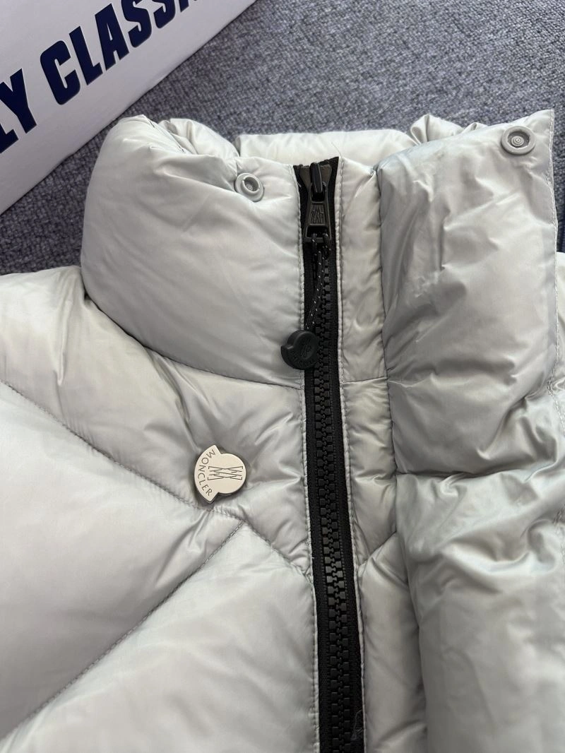 Affordable Moncler Down Jackets 144442