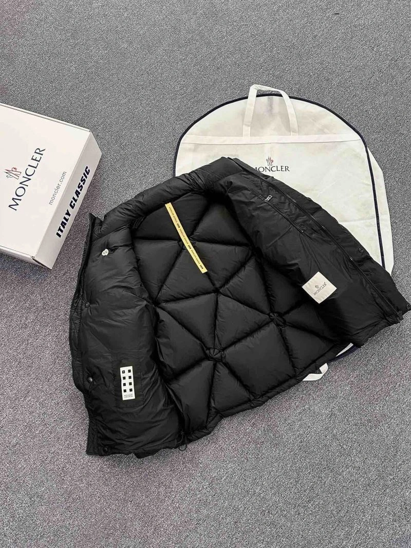 Attractive Moncler Down Jackets 144427