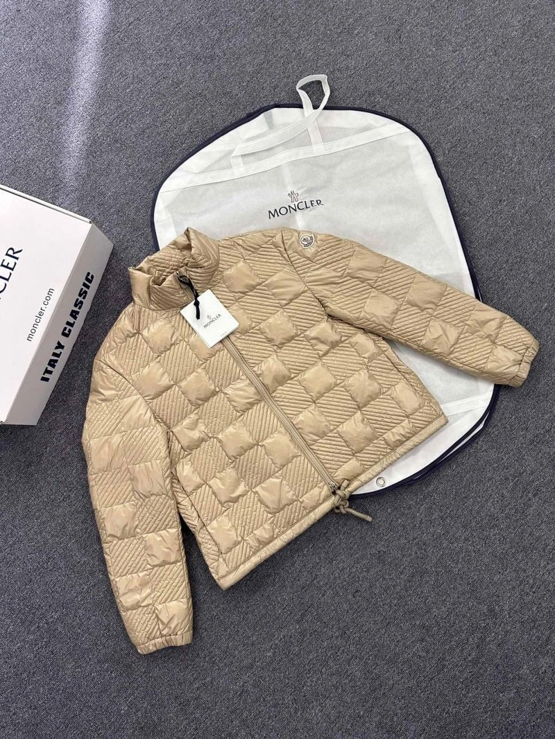 Moncler Down Jackets Functional 144426