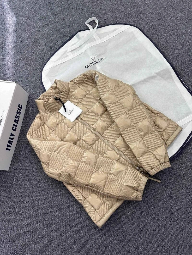 Moncler Down Jackets Functional 144426