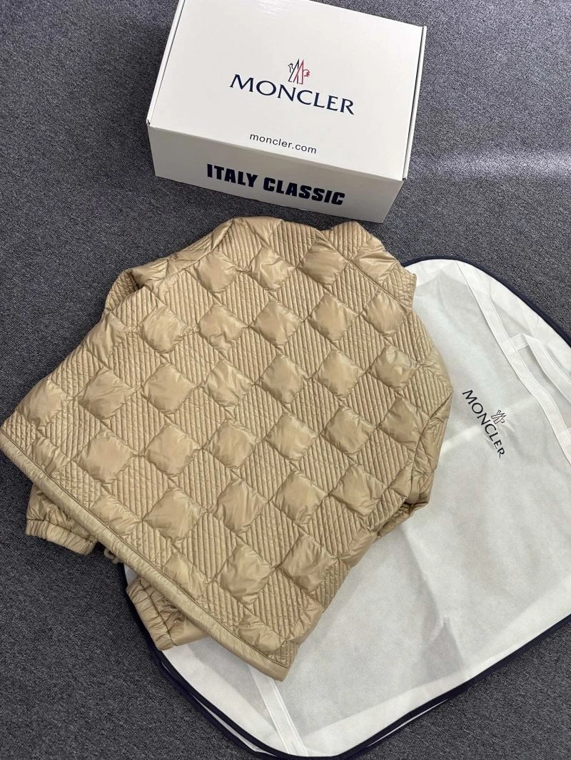 Moncler Down Jackets Functional 144426