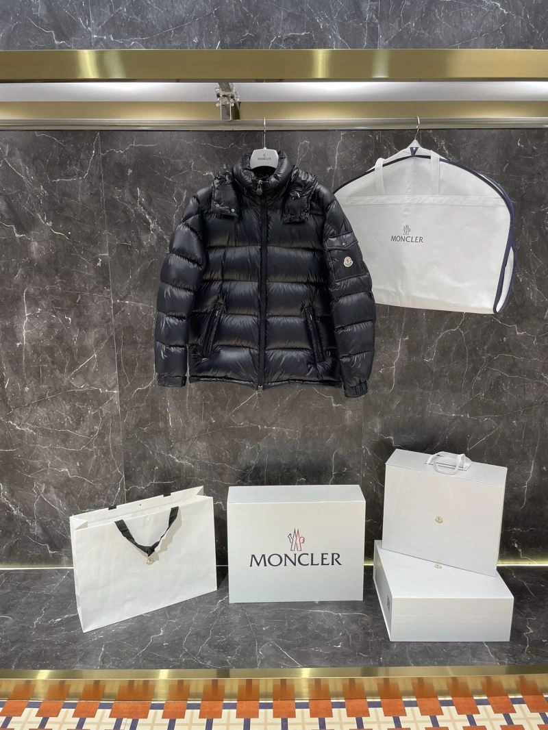 EyeCatching Moncler Down Jackets 144121