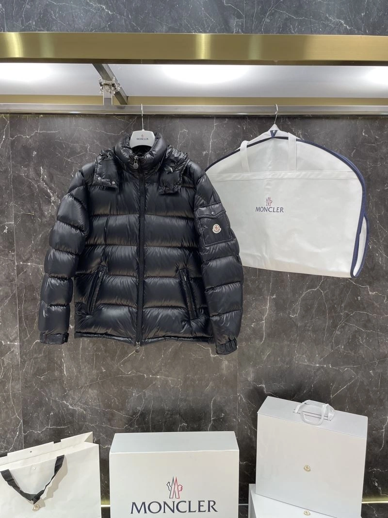 EyeCatching Moncler Down Jackets 144121