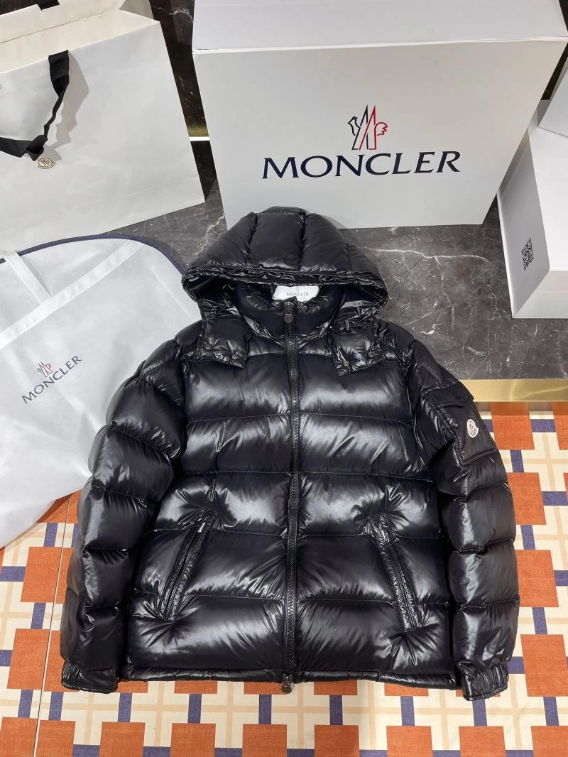 EyeCatching Moncler Down Jackets 144121