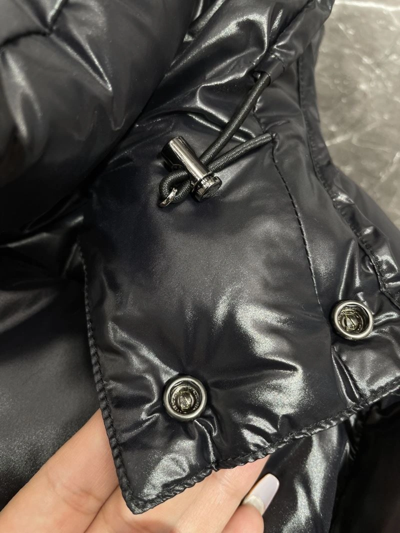 EyeCatching Moncler Down Jackets 144121