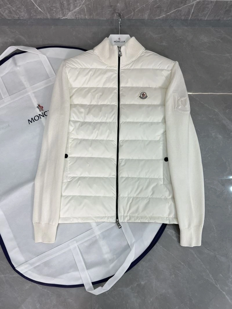 Moncler Down Jackets Durable 144111