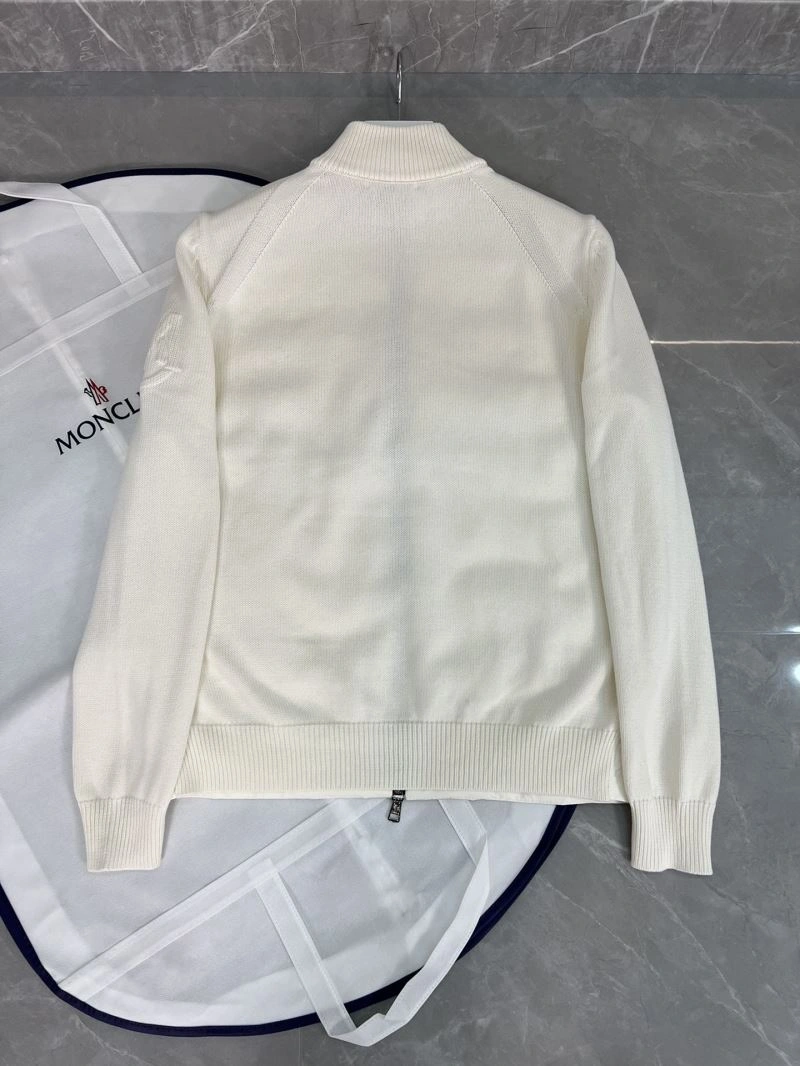 Moncler Down Jackets Durable 144111