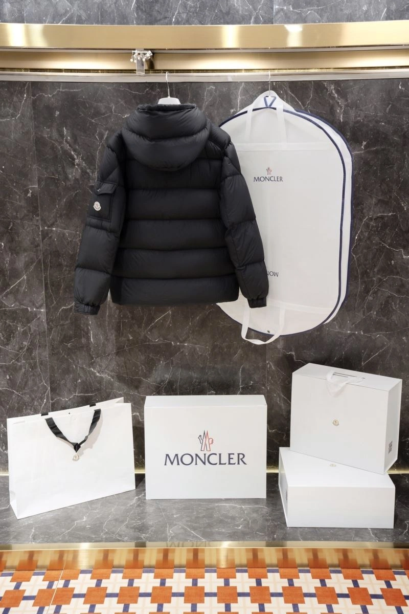 Attractive Moncler Down Jackets 144113