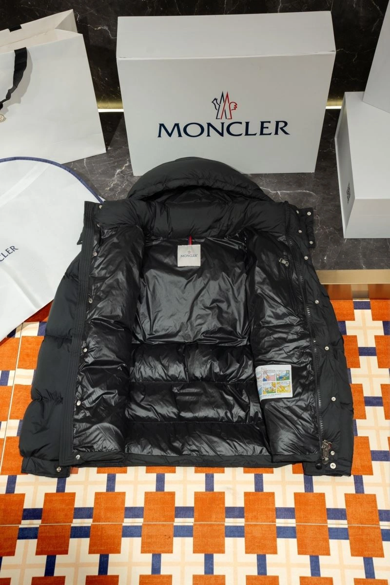 Attractive Moncler Down Jackets 144113