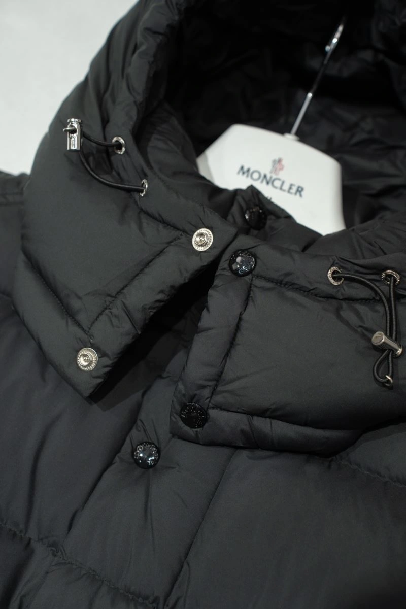 Attractive Moncler Down Jackets 144113