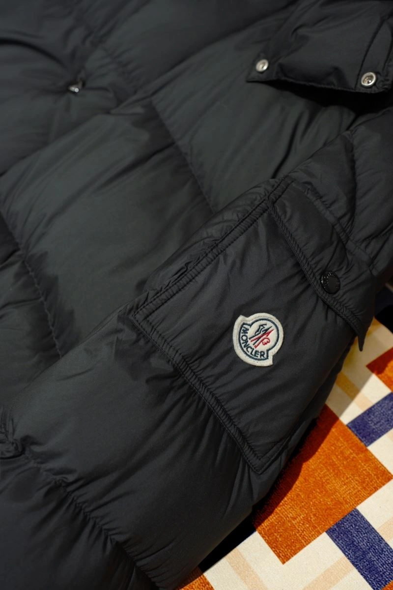 Moncler Down Jackets ComfortFit 144107