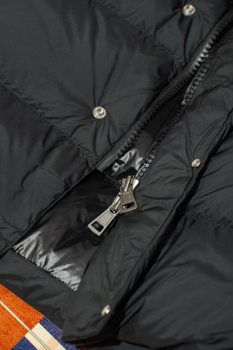 Moncler Down Jackets ComfortFit 144107