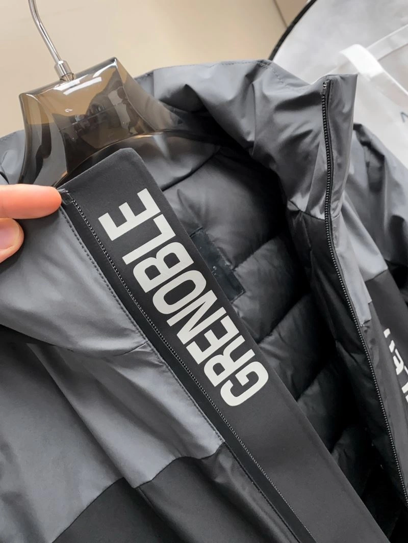 Compact Moncler Down Jackets 144105