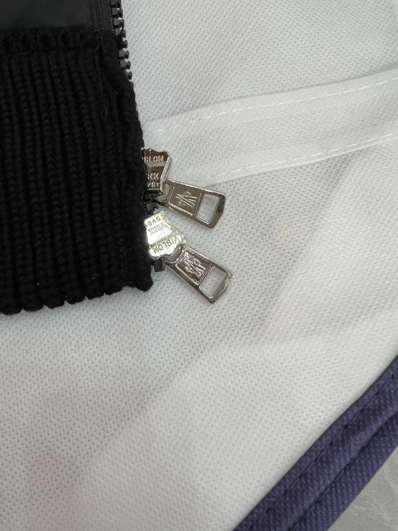 Moncler Down Jackets Modern 144114