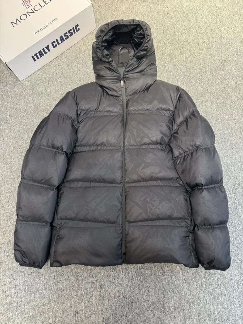 Moncler Down Jackets WellDesigned 144088