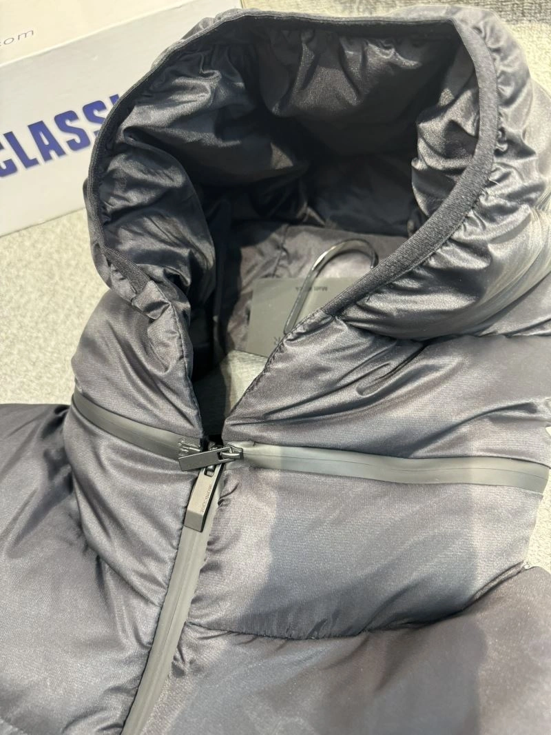 Moncler Down Jackets WellDesigned 144088