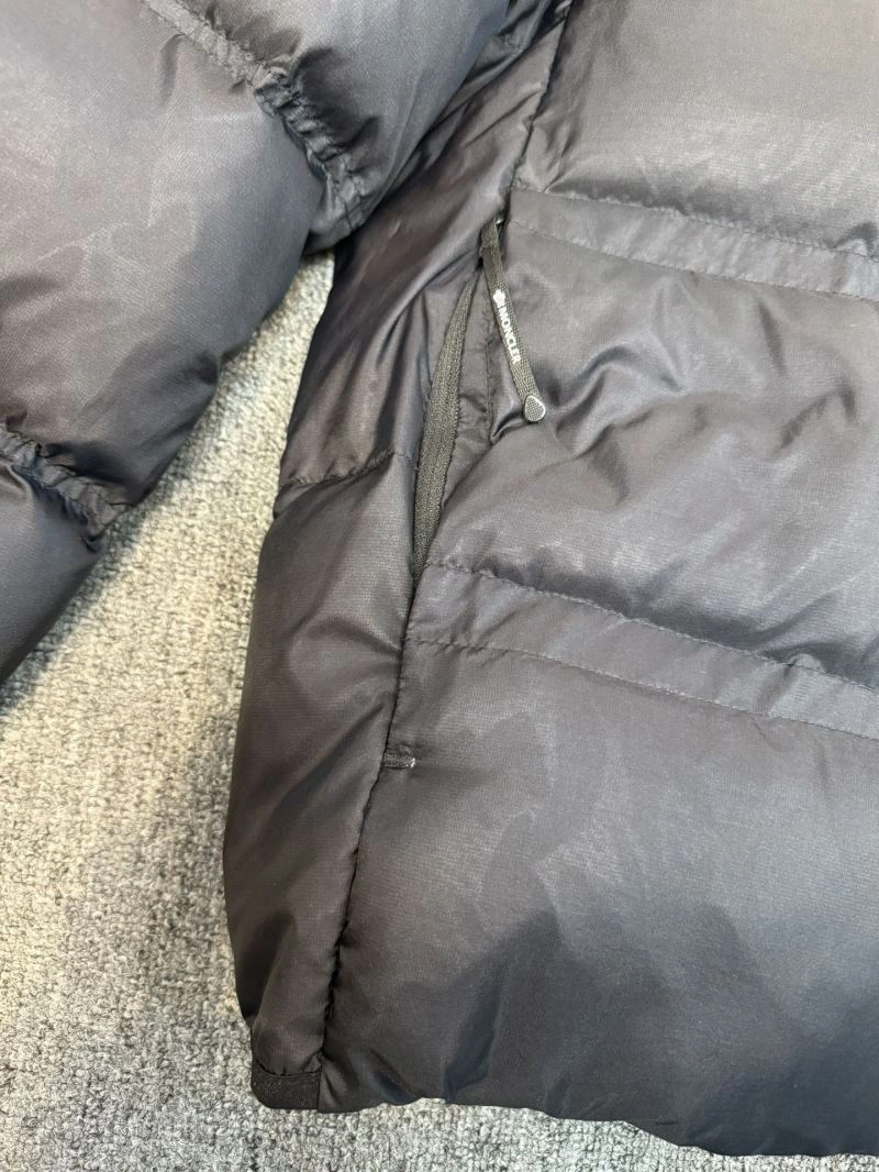 Moncler Down Jackets WellDesigned 144088