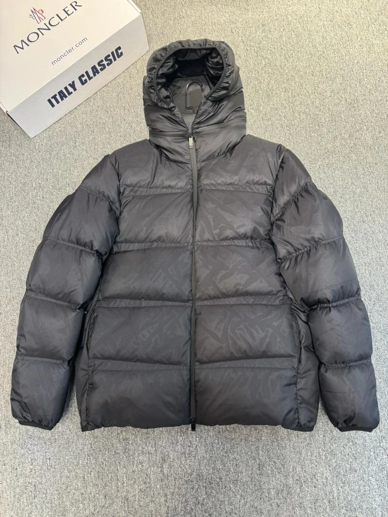 Moncler Down Jackets WellDesigned 144088