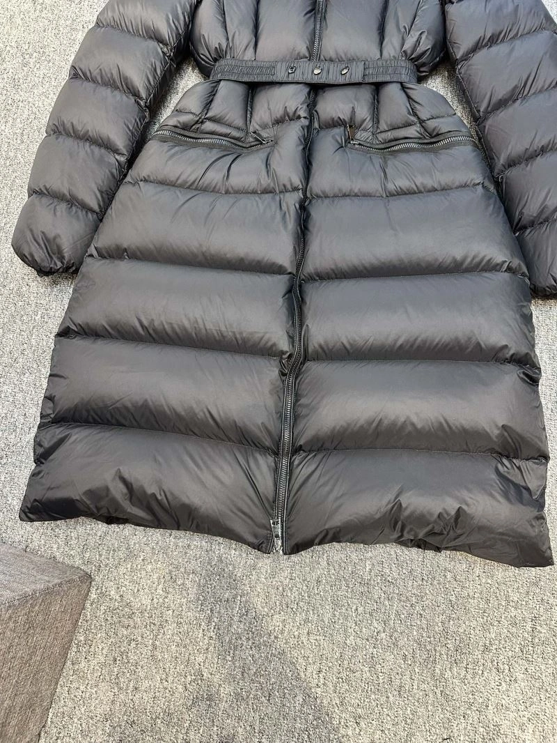 Moncler Down Jackets Sleek 144087