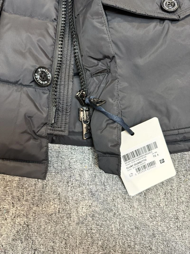 Moncler Down Jackets UrbanStyle 144071