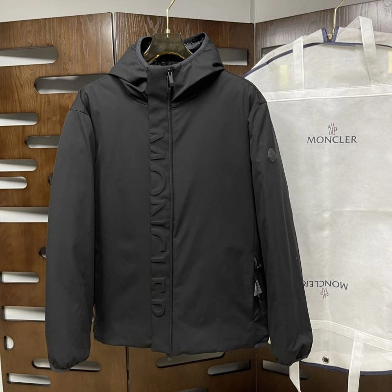 Moncler Down Jackets UrbanStyle 144070