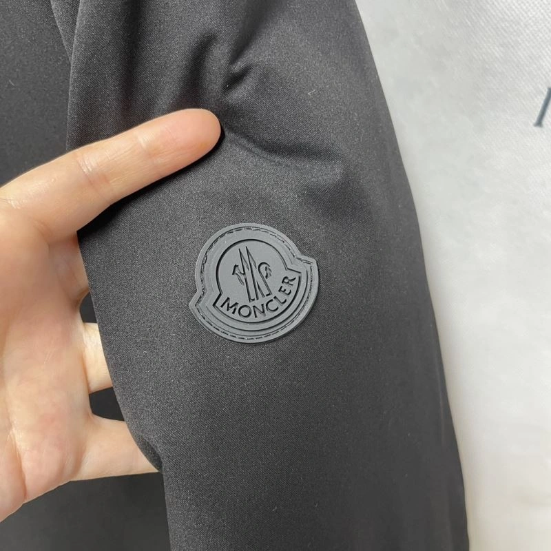 Moncler Down Jackets UrbanStyle 144070