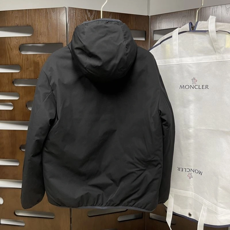 Moncler Down Jackets UrbanStyle 144070