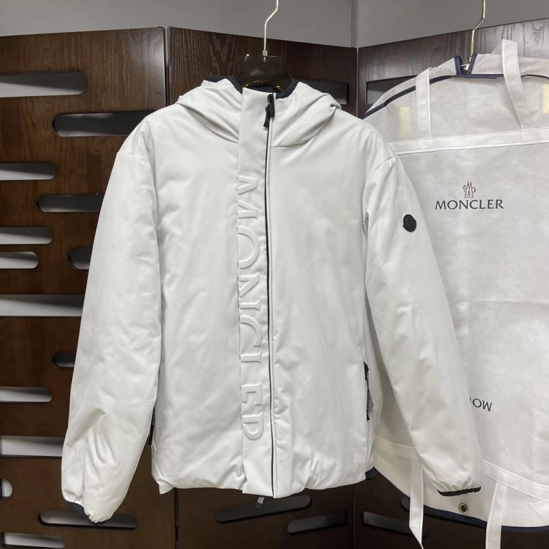 Moncler Down Jackets Bright 144067