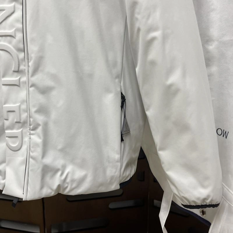 Moncler Down Jackets Bright 144067
