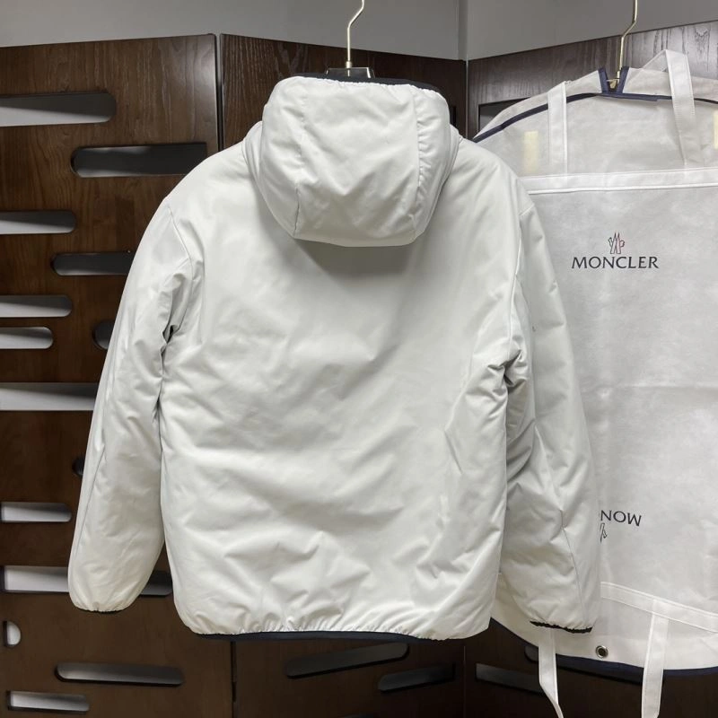 Moncler Down Jackets Bright 144067