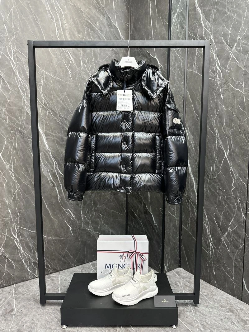 Moncler Down Jackets Attractive 144063