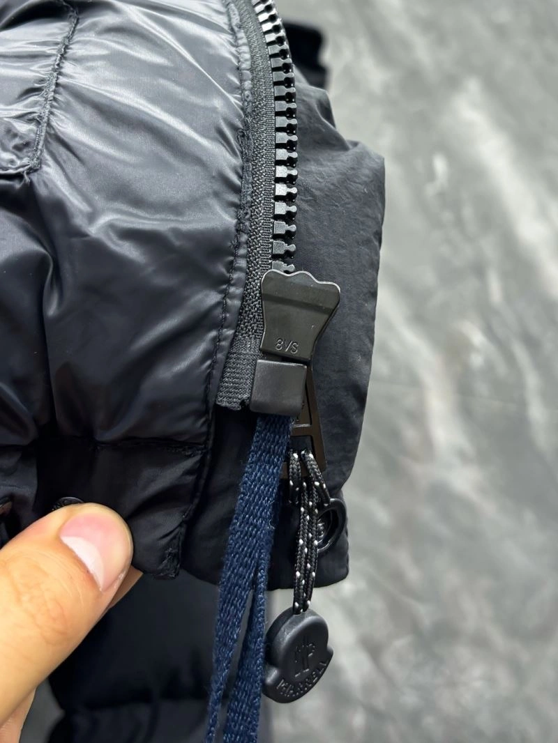 Moncler Down Jackets MultiPurpose 144065