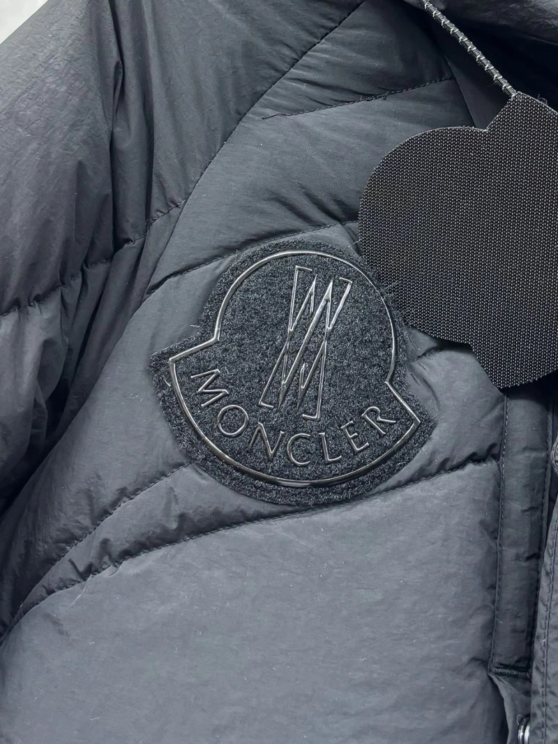Moncler Down Jackets MultiPurpose 144065