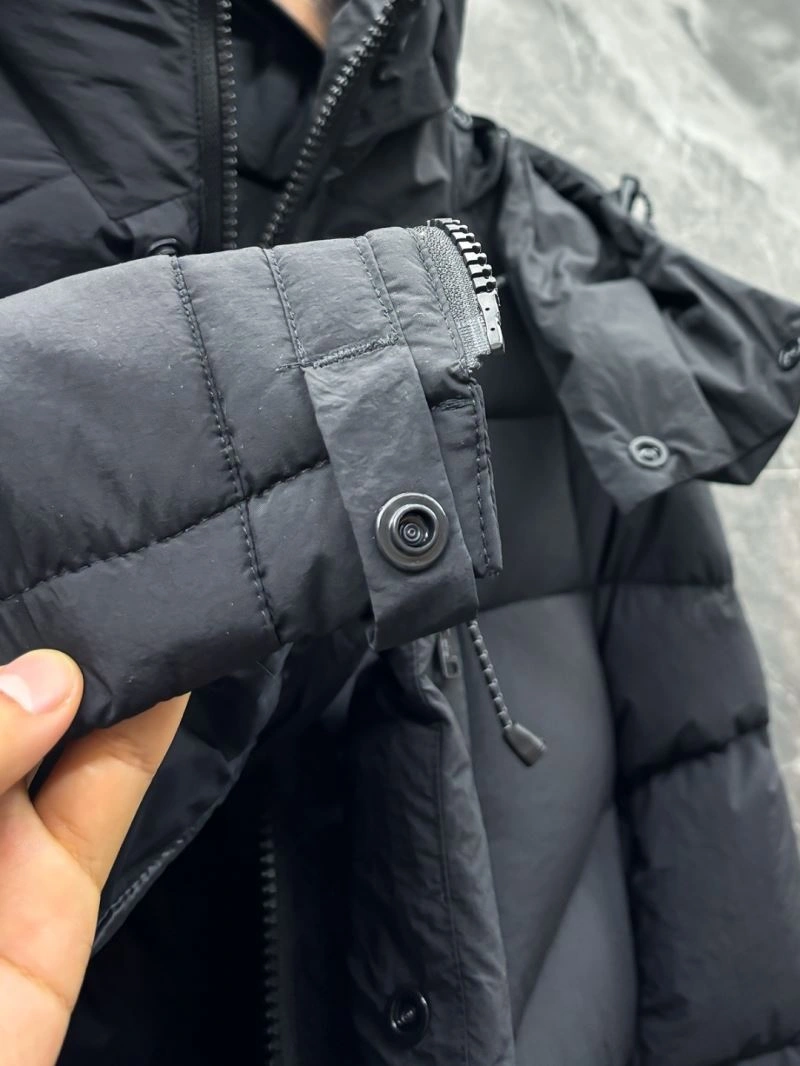 Moncler Down Jackets MultiPurpose 144065