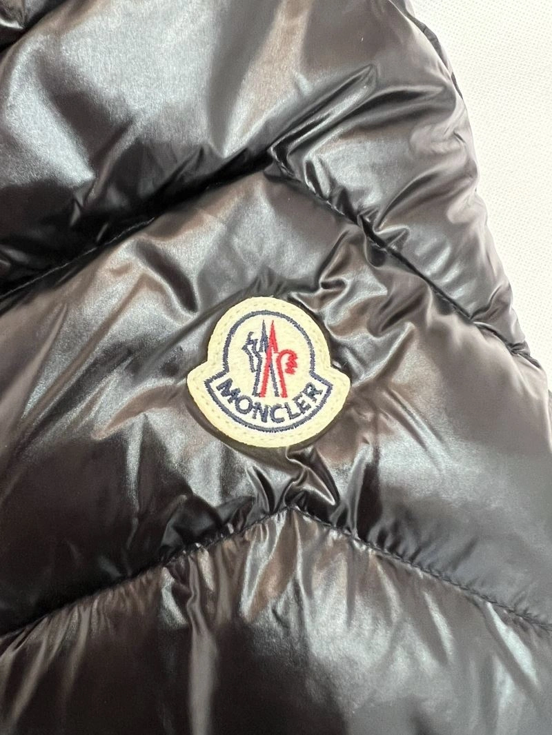 Moncler Down Jackets Youthful 144069