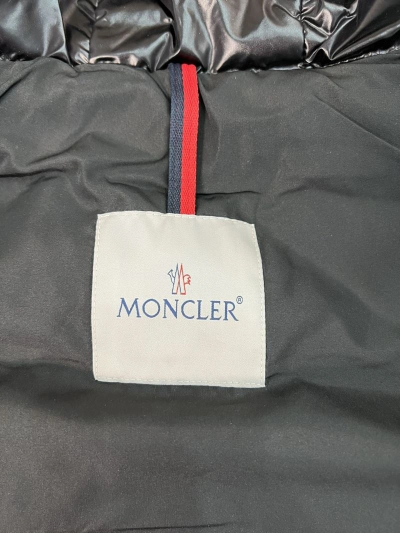 Moncler Down Jackets Youthful 144069