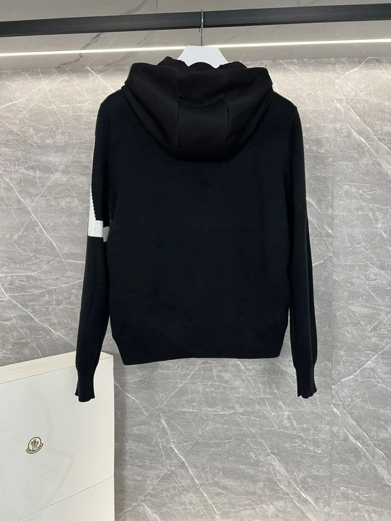 Moncler Down Jackets Soft 144057